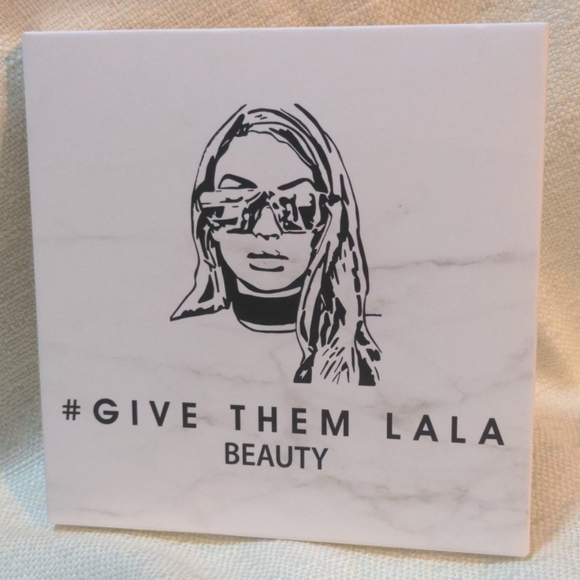 #Give Them Lala - grown woman palette - Picture 3 of 4
